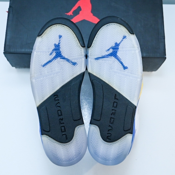 Jordan 5 Laney size 7.5 Brand new with flaw - Picture 7 of 12
